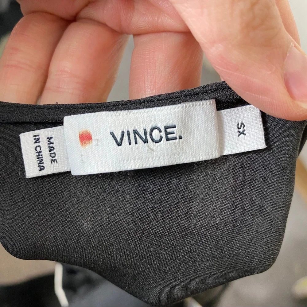 VINCE Black & White Color Block 100% Silk Camisole - Picture 7 of 7